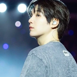 عکس Suga