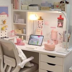 عکس عکس از میز تحریر