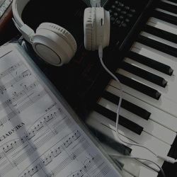 عکس بهترین تعریف برای موسیقی