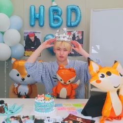 عکس 𝐻𝒶𝓅𝓅𝓎 𝒷𝒾𝓇𝓉𝒽𝒹𝒶𝓎 𝒸𝒽𝒾𝓁𝒹 𝑜𝒻 𝓈𝓉𝒶𝓇𝓈