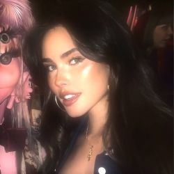 عکس cherry cherry lady