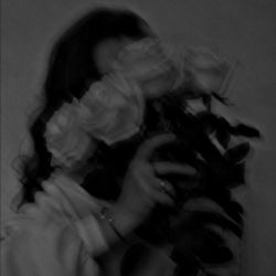 عکس ᴬ ᵖˡᵃᶜᵉ ᶠᵒʳ ᵐʸ ᵗʰᵒᵘᵍʰᵗˢ