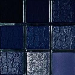 عکس 𝘽𝙡𝙞𝙣𝙙𝙞𝙣𝙜 𝙡𝙞𝙜𝙝𝙩𝙨