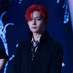 عکس 𝐃𝐫𝐮𝐧𝐤-𝐃𝐚𝐳𝐞𝐝♬↻