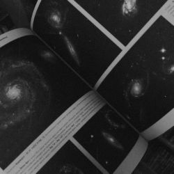 عکس 𝖡𝗅︎𝖺𝖼︎𝗄︎ 𝖧𝗈𝗅︎𝖾