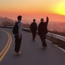 عکس 𝘛𝘩𝘦 𝘧𝘰𝘶𝘳𝘵𝘩 𝘥𝘢𝘺