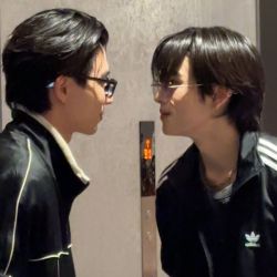 عکس Under your lease