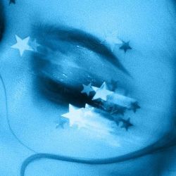 عکس 𝐵𝓁𝓊𝑒`