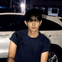 عکس 🌑"‌‌‌ i know