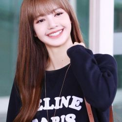 عکس به نظرتون چند سالمه؟😂