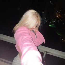 عکس 𝑪𝒂𝒇𝒆 𝑨𝒚𝒍𝒊𝒏