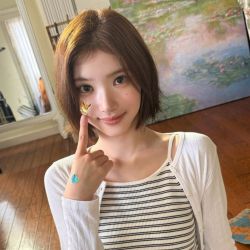 عکس 𝘉𝘭𝘶𝘦 𝘝𝘢𝘭𝘦𝘯𝘵𝘪𝘯𝘦