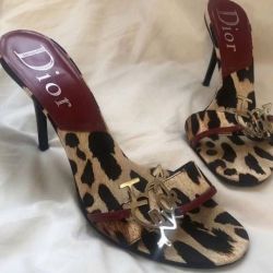 عکس 𝘉𝘦𝘢𝘶𝘵𝘪𝘧𝘶𝘭 𝘭𝘢𝘥𝘪𝘦𝘴