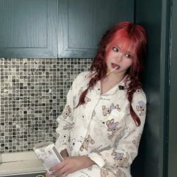 عکس 𝘺𝘦𝘴𝘵𝘦𝘳𝘥𝘢𝘺'𝘴 𝘭𝘪𝘦