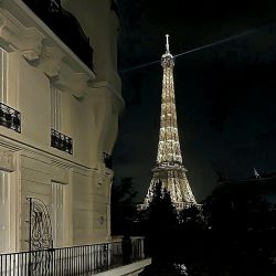 عکس pAris