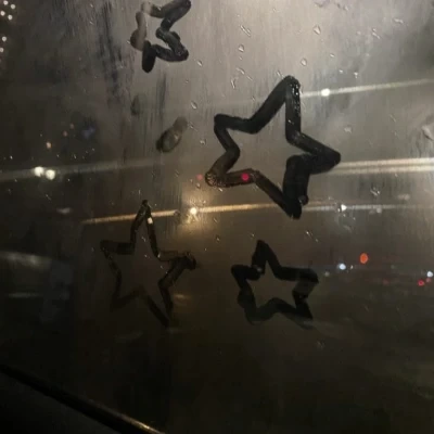 عکس 𝙎𝙩𝙖𝙧𝙨★