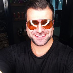 تست طرفداری روزبه حصاری