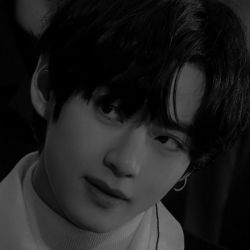 عکس طراح آقای کیم