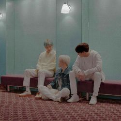 با کدوم عضو مکنه لاین بی تی اس دوست میشی ^-^👑