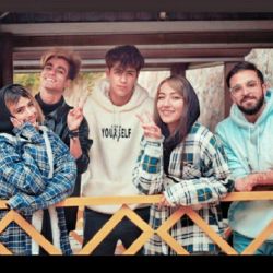 زرد پوشان جذاب