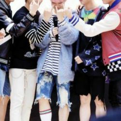 دنیا فقط اینا رو میبینه:)