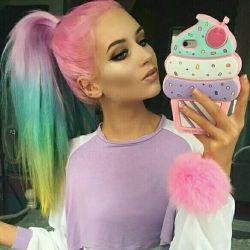 هنر دختر بودن