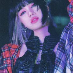 عکس لیسا لاورا