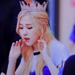 عکس رزي لاور