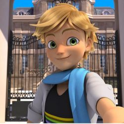 عکس مصاحبه با آدرین