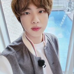 عکس های سوکجین، برای جین لاورا