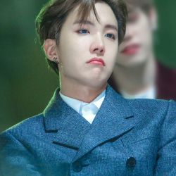 ❤️عکس های جی هوپ ❤️