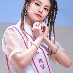 عکسای خوشمل از کویین یجی💖