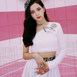 عکس های زیبا از 𝒥𝒾𝓈𝓈𝑜✨🍡