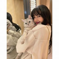 💝عکس های کمیاب کویین لیسا💝