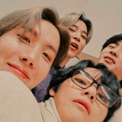 میرم خونه دوستام درس بخونم سبک بی تی اس😆✌🏻