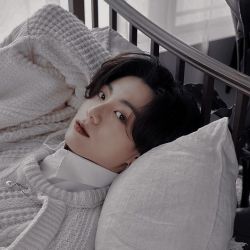 عکس کوک تو گوشیش چی سیوت میکنه؟ 💕