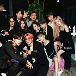 عکس بلک‌پینک‌و‌بی‌تی‌اس‌‌‌رابطه‌دارن