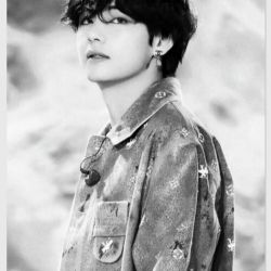 عکس های کیوت تهیونگ 🥺(۳)