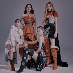 تا حالا با چه کتابی گریه کردید؟(بلک پینک)♡