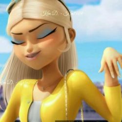 چقدر شبیه کلوئی هستی ❤