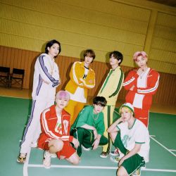 بی تی اس دختری با چه جور چشایی می خواد؟