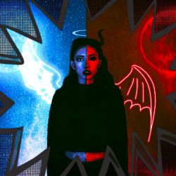 شیطانی  یا  فرشته🧚‍♀️