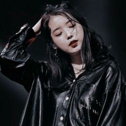 عکس از کویین آیو😍😍😍😍😘😘