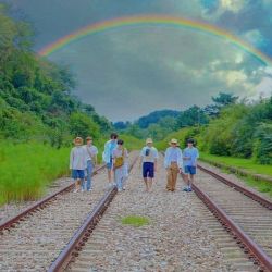 دنیا فقط اینارو می بینه...:(