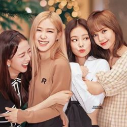 عکس فيك چت ليسا و رزى(طنز)😹