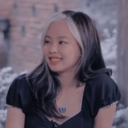 جنی خیلی چاقه و به همین دلیل نمی تونه برقصه؟