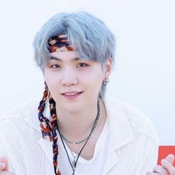 عکس چقدر یونگی رو میشناسی؟