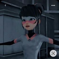 عکس ادیتم برای کاربرEmma