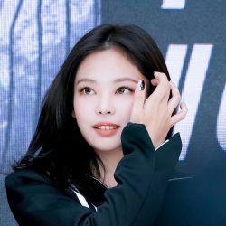 بیوگرافی کویین😘جنی😘