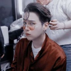 عکس عشق تکرار نشدنی ( پارت 1)